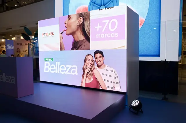 Pantalla LED formato de hasta 24 m²