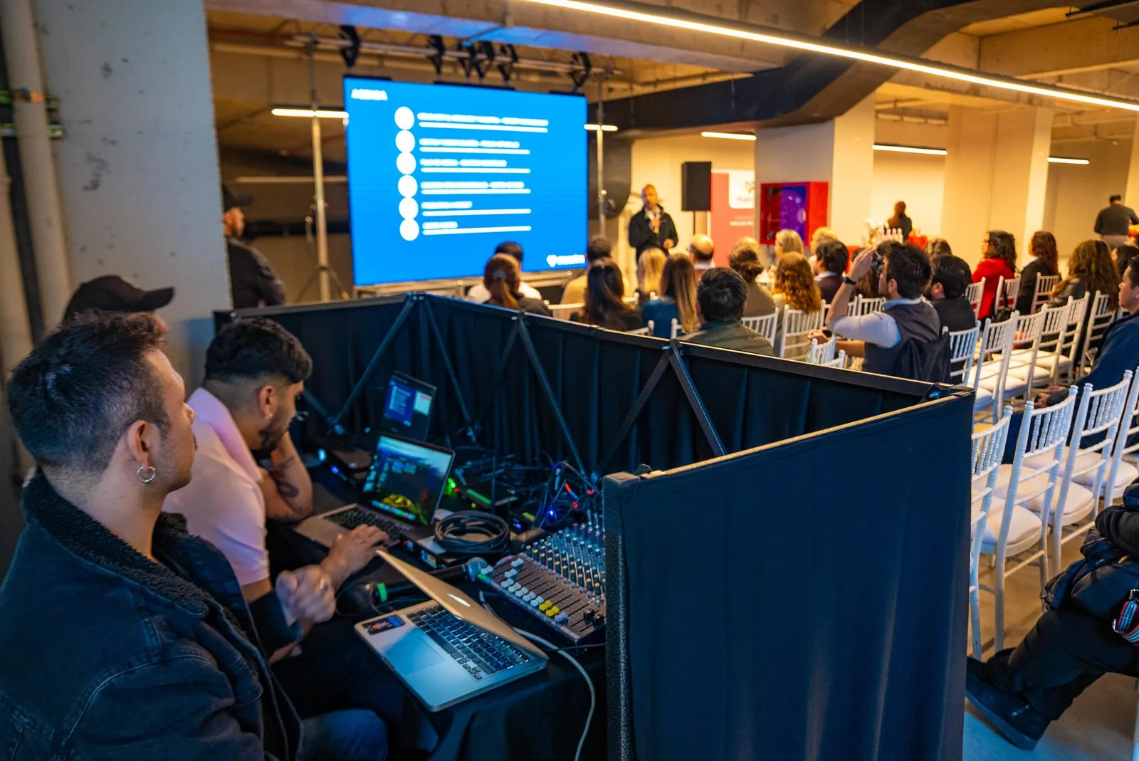 Eventos corporativos — producción de Tres Treinta